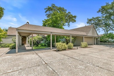 Welcome to this exceptional custom-built contemporary home on Rogue Valley Country Club in Oregon - for sale on GolfHomes.com, golf home, golf lot