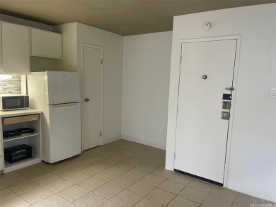 Fee simple affordable top floor efficiency studio condo with on Ala Wai Golf Course in Hawaii - for sale on GolfHomes.com, golf home, golf lot