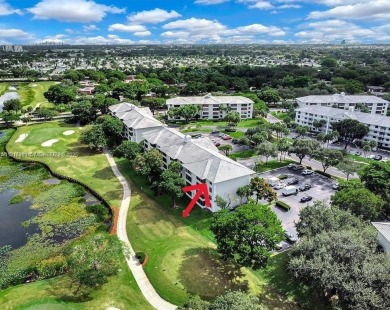Beautifully updated & artist-decorated 2-bed, 2-bath condo with on Pine Island Ridge Country Club in Florida - for sale on GolfHomes.com, golf home, golf lot