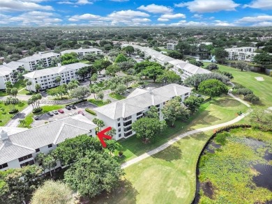 Beautifully updated & artist-decorated 2-bed, 2-bath condo with on Pine Island Ridge Country Club in Florida - for sale on GolfHomes.com, golf home, golf lot