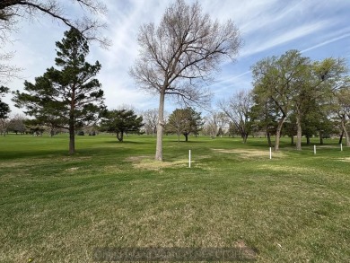 Beautiful condo overlooking the 18th fairway of Riverside Golf on Riverside Country Club in Nebraska - for sale on GolfHomes.com, golf home, golf lot