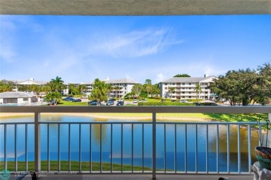 Welcome to this beautiful updated 2-bedroom, 2 bathroom condo in on The Country Club At Boca Raton in Florida - for sale on GolfHomes.com, golf home, golf lot
