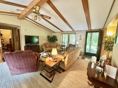 BONAFIDE CHARTER LOT ONLY $25 ANNUALLY, This lovely 3 BR/ 2 Bath on Stonehenge Golf Course in Tennessee - for sale on GolfHomes.com, golf home, golf lot