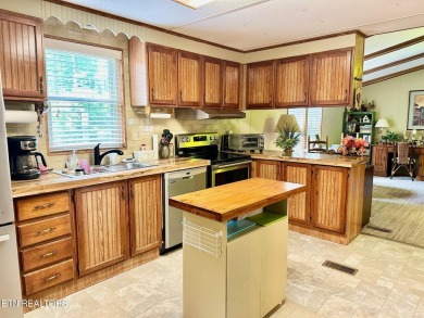 BONAFIDE CHARTER LOT ONLY $25 ANNUALLY, This lovely 3 BR/ 2 Bath on Stonehenge Golf Course in Tennessee - for sale on GolfHomes.com, golf home, golf lot