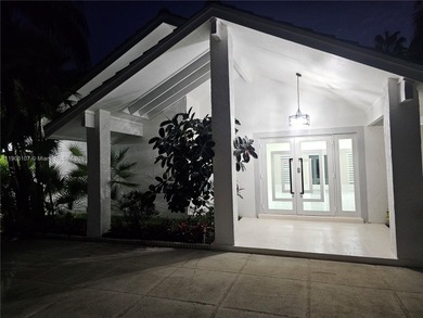 Modern paradise in PGA National, Cul-de-sac, 4/2 pool house on PGA National Golf Club in Florida - for sale on GolfHomes.com, golf home, golf lot