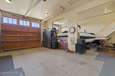 Experience North Idaho luxury living in this fully furnished on Avondale Golf and Tennis Club in Idaho - for sale on GolfHomes.com, golf home, golf lot