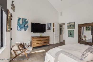 (Showings available 10/7) 
If you seek a contemporary, private on Aspen Glen Club in Colorado - for sale on GolfHomes.com, golf home, golf lot