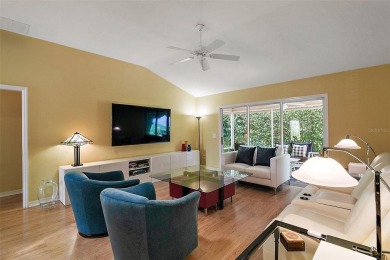 This bright and cheerful, Designer Wisteria, offers 3 bedrooms on The Links of Spruce Creek in Florida - for sale on GolfHomes.com, golf home, golf lot