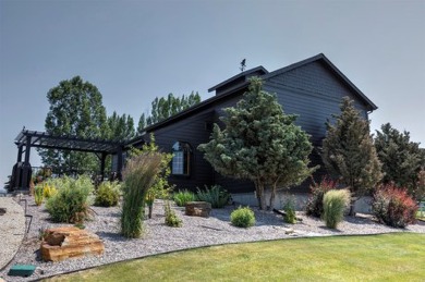 Immaculate & impressive, well-built home on a rare view lot in on Hamilton Golf Club in Montana - for sale on GolfHomes.com, golf home, golf lot