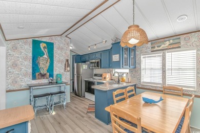Do you want to live on VACATION full time or have a fabulous on Prestwick Country Club in South Carolina - for sale on GolfHomes.com, golf home, golf lot