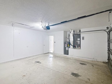 Stunning Golf Course Home in Lexington Oaks - Affordable Luxury on Lexington Oaks Golf Club in Florida - for sale on GolfHomes.com, golf home, golf lot