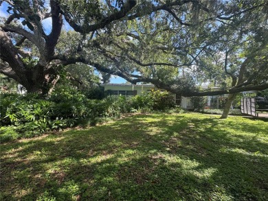 Prime location on a corner lot, this 1,446 sq ft home sits on Babe Zaharias Golf Course in Florida - for sale on GolfHomes.com, golf home, golf lot