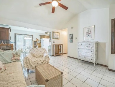 Adorable single family home in Original Townsite... NO HOA fees! on South Padre Island Golf Club in Texas - for sale on GolfHomes.com, golf home, golf lot