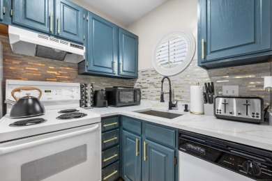 Updated 2-story loft-style penthouse located in a beautifully on Norwich Golf Course in Connecticut - for sale on GolfHomes.com, golf home, golf lot