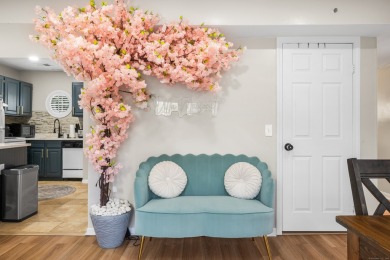 Updated 2-story loft-style penthouse located in a beautifully on Norwich Golf Course in Connecticut - for sale on GolfHomes.com, golf home, golf lot
