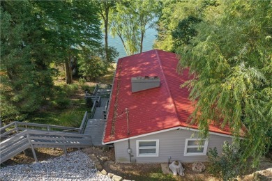 Welcome to 86 Cheyenne Trail at Lake Mohawk. Waterfront home on Lake Mohawk Golf Club in Ohio - for sale on GolfHomes.com, golf home, golf lot