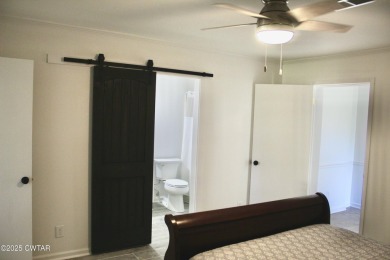 COMPLETELY REMODELED!!! FURNITURE STAYS!!! This beautiful on Deer Creek Golf Course in Tennessee - for sale on GolfHomes.com, golf home, golf lot