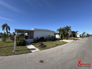 IMMACULATE, METICULOUSLY MAINTAINED, SPACIOUS CORNER LOT HOME on Rolling Green Golf Course in Florida - for sale on GolfHomes.com, golf home, golf lot