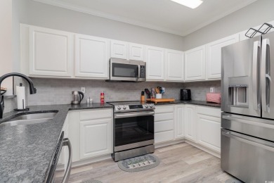 This is a first-floor, fully-furnished 3-bedroom/2-bathroom on Arrowhead Country Club in South Carolina - for sale on GolfHomes.com, golf home, golf lot