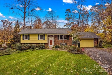 This 3 bedroom, 3 bath home is located in a well-established on Statesville Country Club in North Carolina - for sale on GolfHomes.com, golf home, golf lot