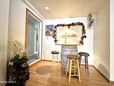 NO HOA!!! * ENTERTAINER'S DREAM * SQUARE FEET, SQUARE FEET on Pinewood Country Club in Arizona - for sale on GolfHomes.com, golf home, golf lot