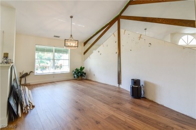 Large Family? Love To Entertain? In EXCESS Of 3000 Square Feet on El Rio Golf Course and Club in Florida - for sale on GolfHomes.com, golf home, golf lot