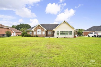 Discover this beautiful 3 bed, 2.5 bath home with an office in on Glenlakes Golf Club in Alabama - for sale on GolfHomes.com, golf home, golf lot
