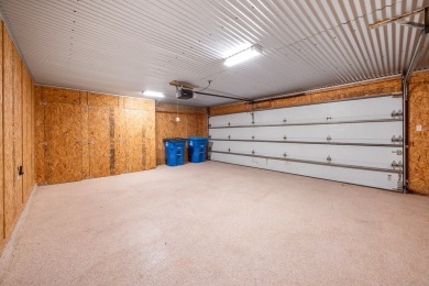 This 2-bedroom, 3-bath townhome offers the ideal opportunity to on Riverhill Country Club in Texas - for sale on GolfHomes.com, golf home, golf lot