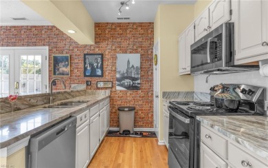 Welcome to this adorable 2bd/2.5bath Condo located in Kempsville on Kempsville Greens Municipal Golf Course in Virginia - for sale on GolfHomes.com, golf home, golf lot