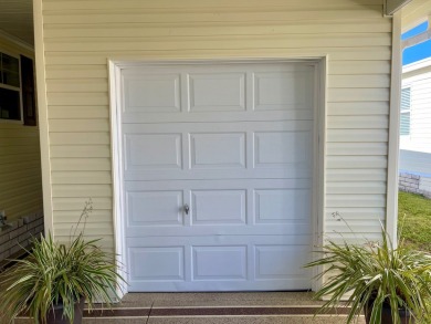 Price improvement on this immaculate home!! This home is in on Water Oak Country Club Estates in Florida - for sale on GolfHomes.com, golf home, golf lot