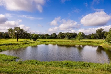 This 2-bedroom, 3-bath townhome offers the ideal opportunity to on Riverhill Country Club in Texas - for sale on GolfHomes.com, golf home, golf lot