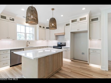 Seller is offering $10,000 as a rate buy down with preferred on Carolina National Golf Club in North Carolina - for sale on GolfHomes.com, golf home, golf lot