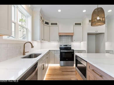 Seller is offering $10,000 as a rate buy down with preferred on Carolina National Golf Club in North Carolina - for sale on GolfHomes.com, golf home, golf lot