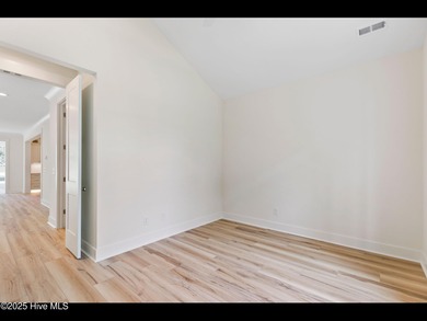 Seller is offering $10,000 as a rate buy down with preferred on Carolina National Golf Club in North Carolina - for sale on GolfHomes.com, golf home, golf lot