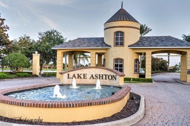 TURN-KEY FLORIDA HOME!!!  The perfect home for a snowbird or on Lake Ashton Golf Club in Florida - for sale on GolfHomes.com, golf home, golf lot