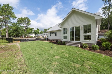 Seller is offering $10,000 as a rate buy down with preferred on Carolina National Golf Club in North Carolina - for sale on GolfHomes.com, golf home, golf lot