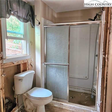 Great opportunity for renovation!  This 1 bedroom 1 bath cabin on Land Harbor Golf Course in North Carolina - for sale on GolfHomes.com, golf home, golf lot