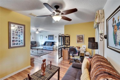 Well-maintained two bedroom, two bath open floor plan Idlewood on Falcon Watch Golf Club in Florida - for sale on GolfHomes.com, golf home, golf lot