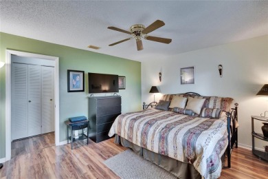 Well-maintained two bedroom, two bath open floor plan Idlewood on Falcon Watch Golf Club in Florida - for sale on GolfHomes.com, golf home, golf lot