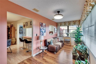Well-maintained two bedroom, two bath open floor plan Idlewood on Falcon Watch Golf Club in Florida - for sale on GolfHomes.com, golf home, golf lot