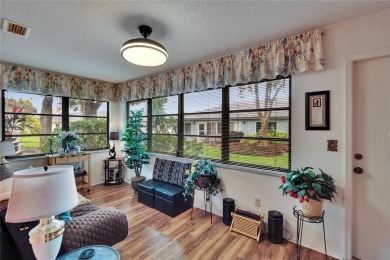 Well-maintained two bedroom, two bath open floor plan Idlewood on Falcon Watch Golf Club in Florida - for sale on GolfHomes.com, golf home, golf lot