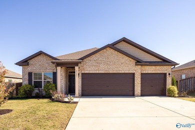 Welcome to this 4BR/3BA open floor plan home, that includes a on Canebrake Golf Club in Alabama - for sale on GolfHomes.com, golf home, golf lot