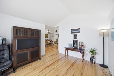 Cozy well maintained Ranch in Andover Hills with 3 bedrooms & on Andover Golf and Country Club in Kentucky - for sale on GolfHomes.com, golf home, golf lot