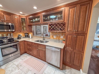 Under contract-accepting backup offers. 2 Bedroom, 2 Bath, 2 Car on Highland Lakes Executive Golf Course in Florida - for sale on GolfHomes.com, golf home, golf lot