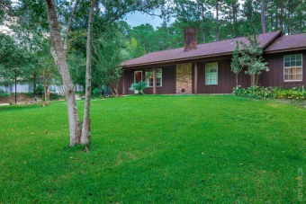 **NEW PRICE** Welcome to Lake Sam Rayburn. Surrounded by Piney on Rayburn Country Club in Texas - for sale on GolfHomes.com, golf home, golf lot