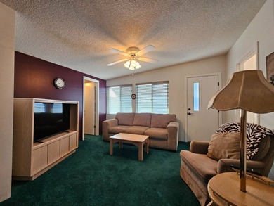 Immaculate 1BD 1.5BA with Arizona Room and 2-Car Tandem Carport on Viewpoint Golf Resort in Arizona - for sale on GolfHomes.com, golf home, golf lot