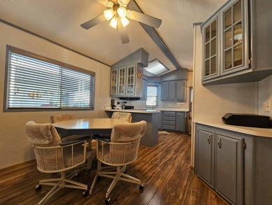 Immaculate 1BD 1.5BA with Arizona Room and 2-Car Tandem Carport on Viewpoint Golf Resort in Arizona - for sale on GolfHomes.com, golf home, golf lot