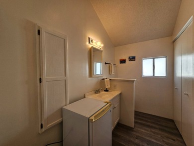 Immaculate 1BD 1.5BA with Arizona Room and 2-Car Tandem Carport on Viewpoint Golf Resort in Arizona - for sale on GolfHomes.com, golf home, golf lot