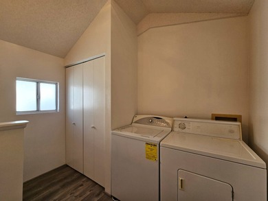 Immaculate 1BD 1.5BA with Arizona Room and 2-Car Tandem Carport on Viewpoint Golf Resort in Arizona - for sale on GolfHomes.com, golf home, golf lot