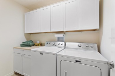 TURNKEY! NO BOND! (2015 Roof, HVAC, HWH) Lovely 3/2 Anaheim on Pennbrooke Fairways in Florida - for sale on GolfHomes.com, golf home, golf lot